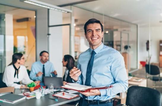 עוזר עסקי למנהלי הארגון